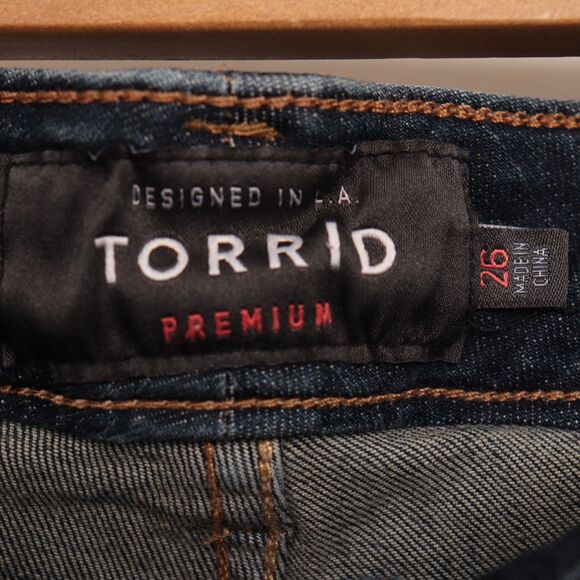 Torrid boyfriend Jeans Raw Hem size 26 - Picture 3 of 4